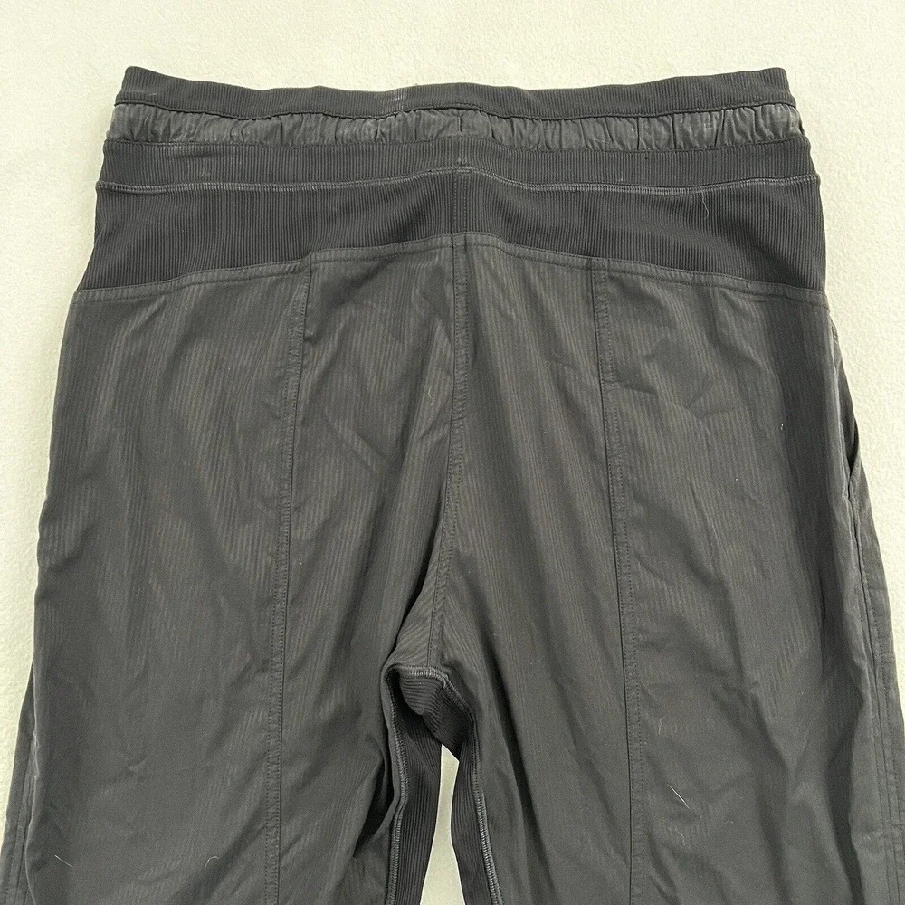 Lululemon Women Solid Black Dance Studio Mid-Rise Crop 25
